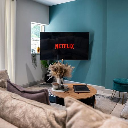 Spring Mount Huge Luxury Full Apartment- Harrogate Centre-Two Extremely Comfy Kingsize Bedrooms-Fully Equipped Modern Kitchen-Cosy Living Room With Huge Tv Εξωτερικό φωτογραφία