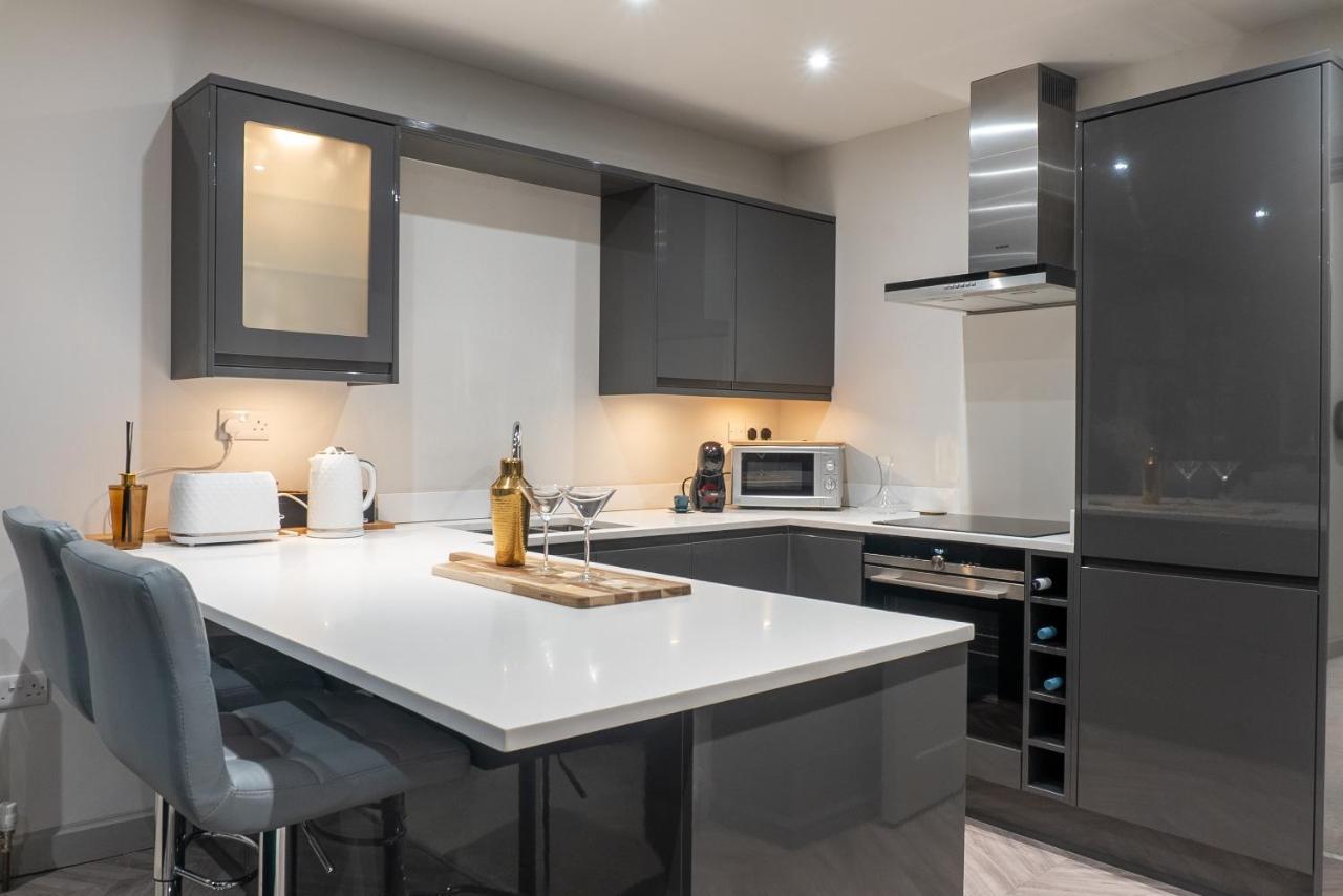 Spring Mount Huge Luxury Full Apartment- Harrogate Centre-Two Extremely Comfy Kingsize Bedrooms-Fully Equipped Modern Kitchen-Cosy Living Room With Huge Tv Εξωτερικό φωτογραφία
