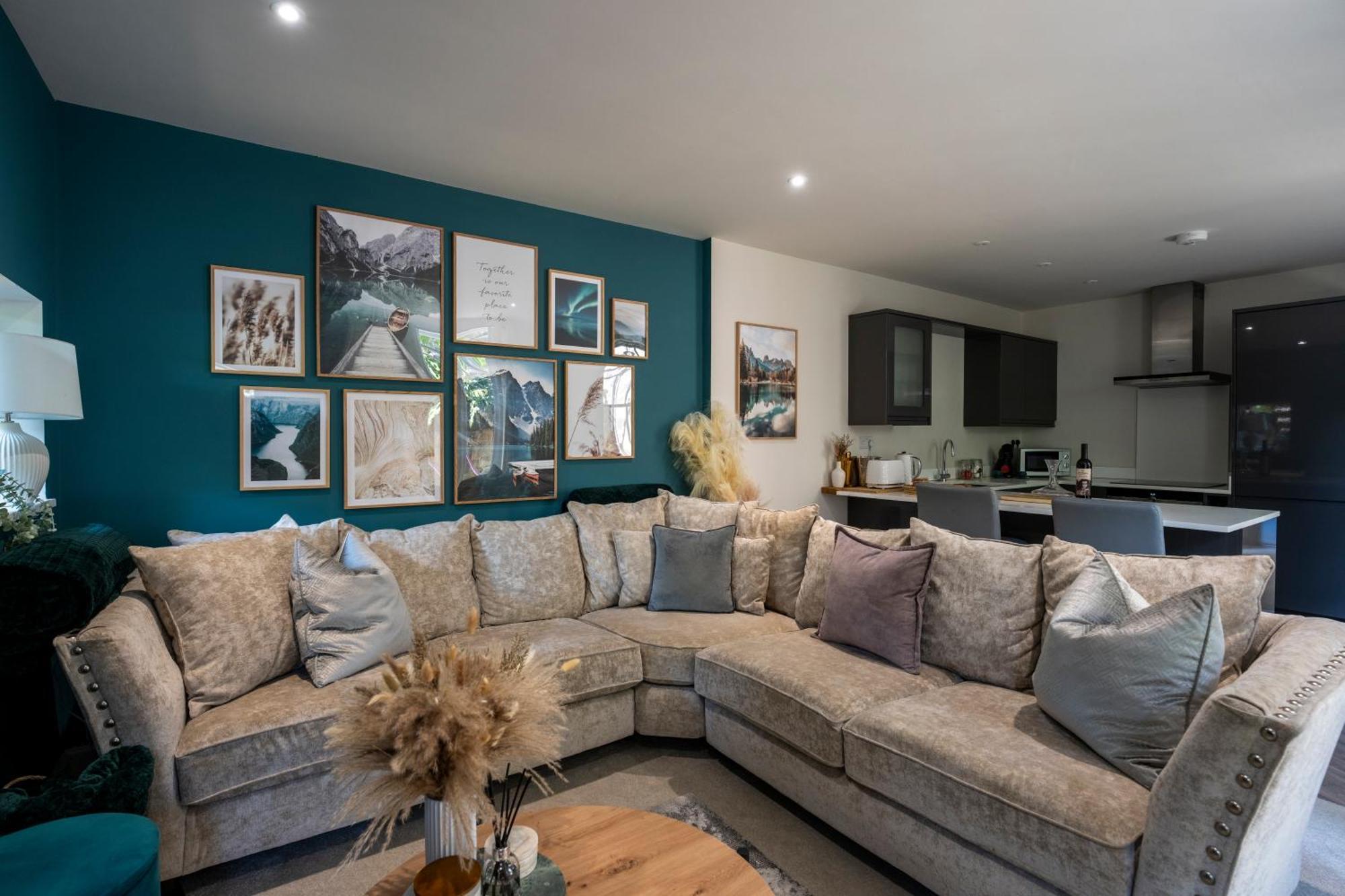 Spring Mount Huge Luxury Full Apartment- Harrogate Centre-Two Extremely Comfy Kingsize Bedrooms-Fully Equipped Modern Kitchen-Cosy Living Room With Huge Tv Εξωτερικό φωτογραφία